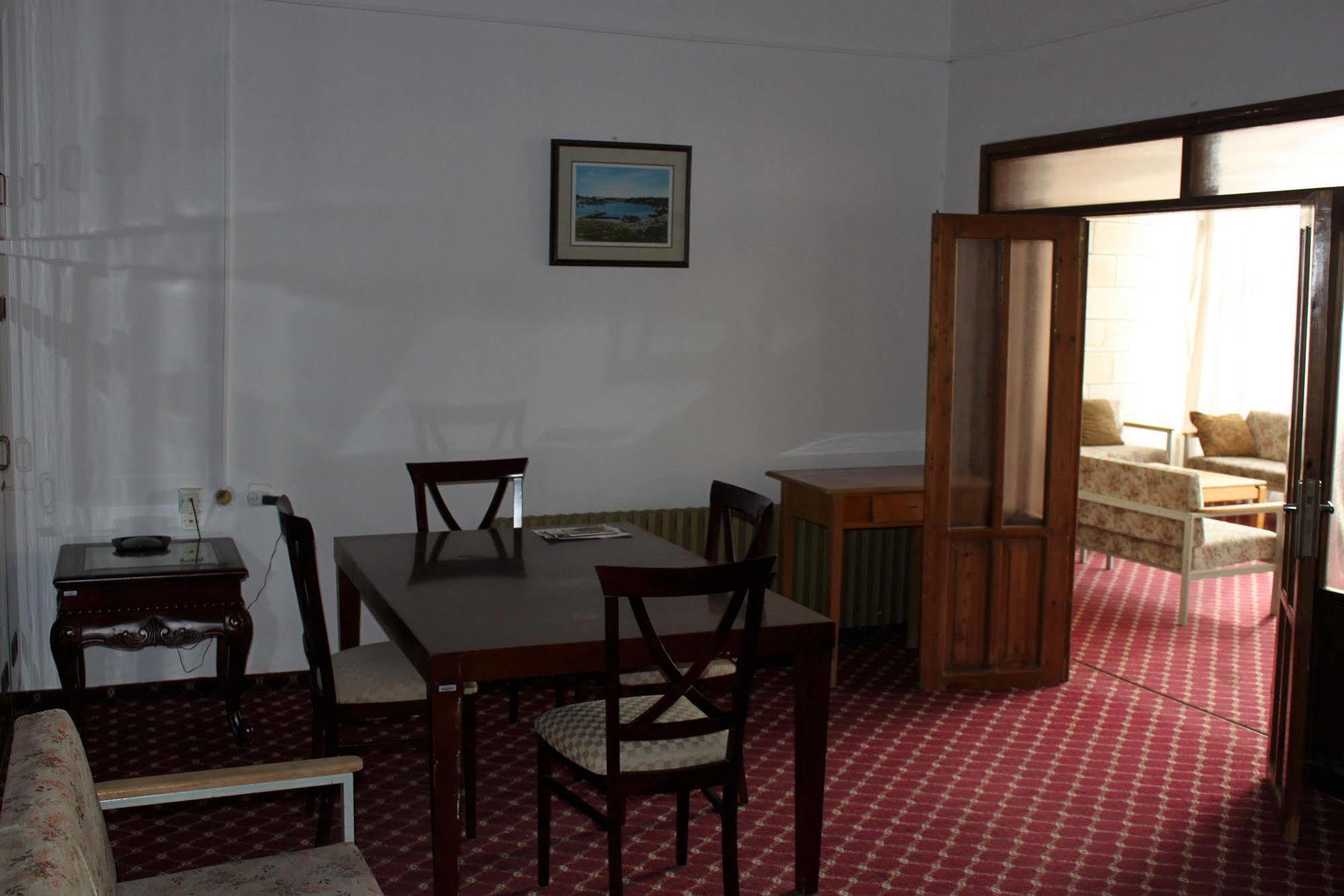 St Andrew'S Guesthouse - Ραμάλα Εξωτερικό φωτογραφία